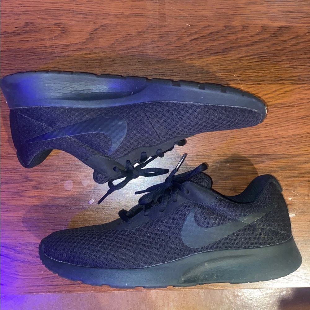 Nike Roshe Run Black Cat Midnight black size 10